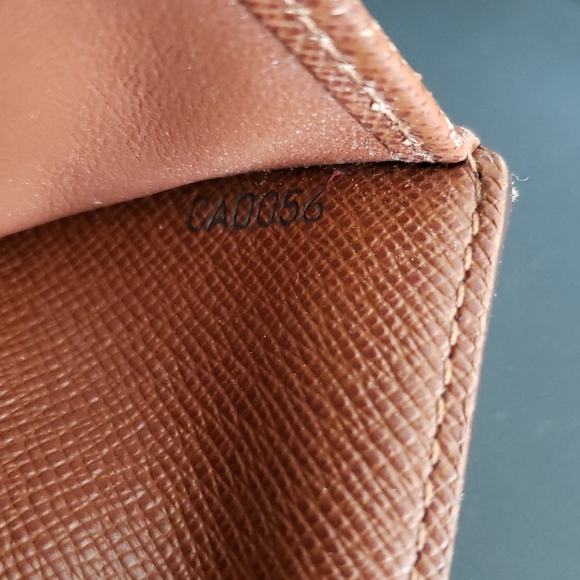 Louis Vuitton Monogram Koala Wallet - Picture 8 of 8